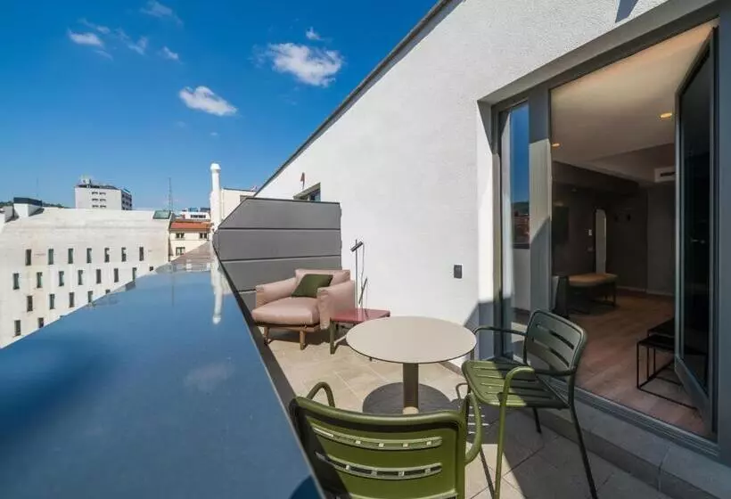 ホテル Catalonia Gran Vía Bilbao