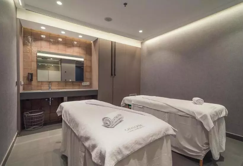 ホテル Catalonia Gran Vía Bilbao