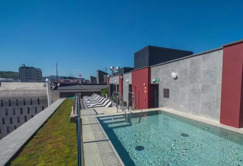 ホテル Catalonia Gran Vía Bilbao