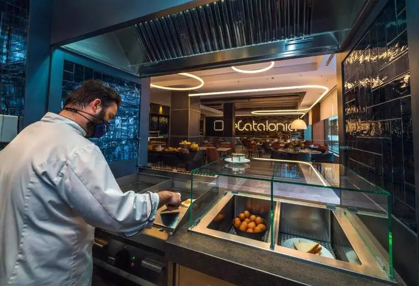 ホテル Catalonia Gran Vía Bilbao