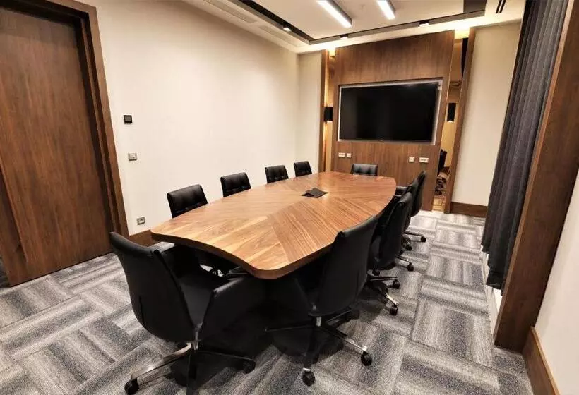 ホテル Limak Skopje Luxury