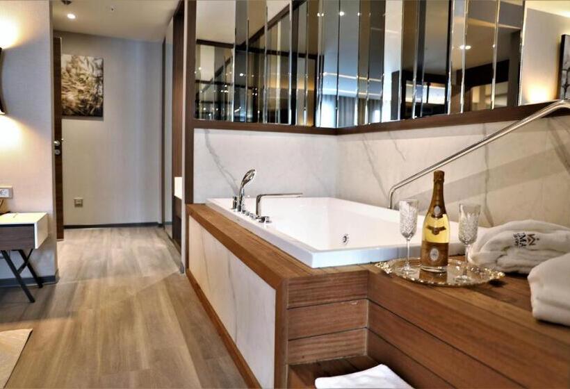 ホテル Limak Skopje Luxury