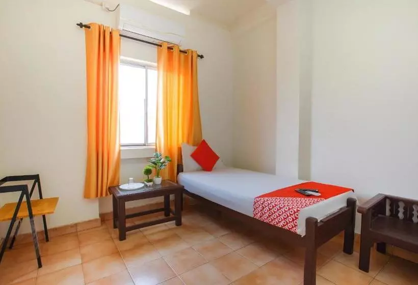 هتل Oyo 38562 Delma Residency