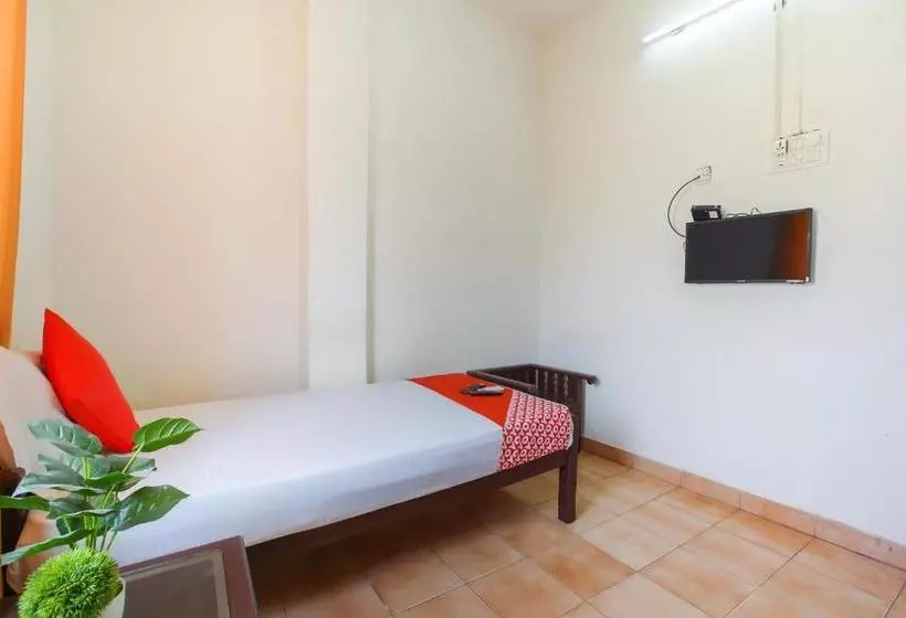 هتل Oyo 38562 Delma Residency