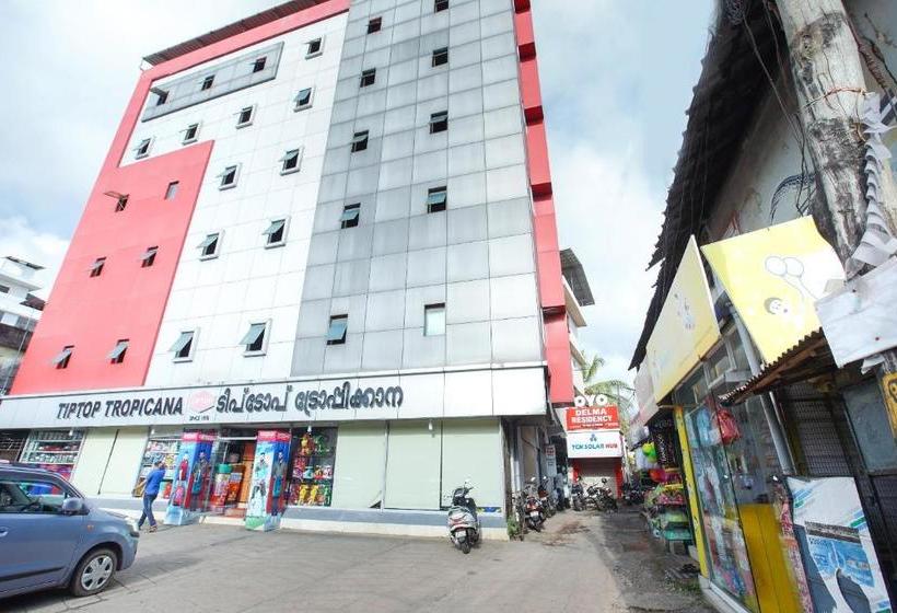 בית מלון כפרי Oyo 38562 Delma Residency