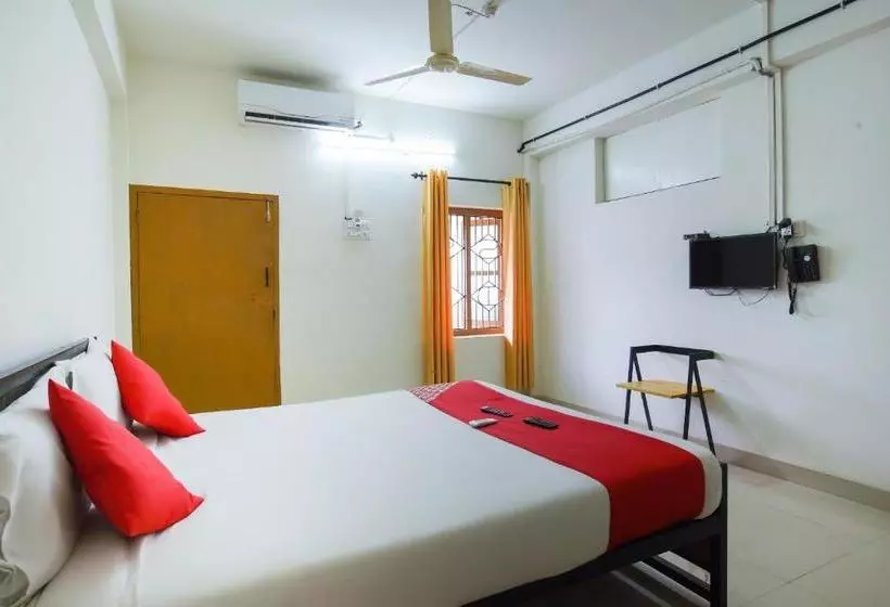 هتل Oyo 38562 Delma Residency