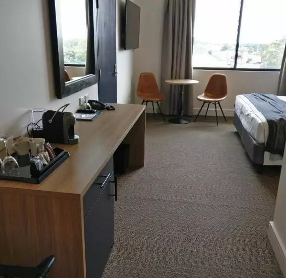 مُتل Springs Newcastle