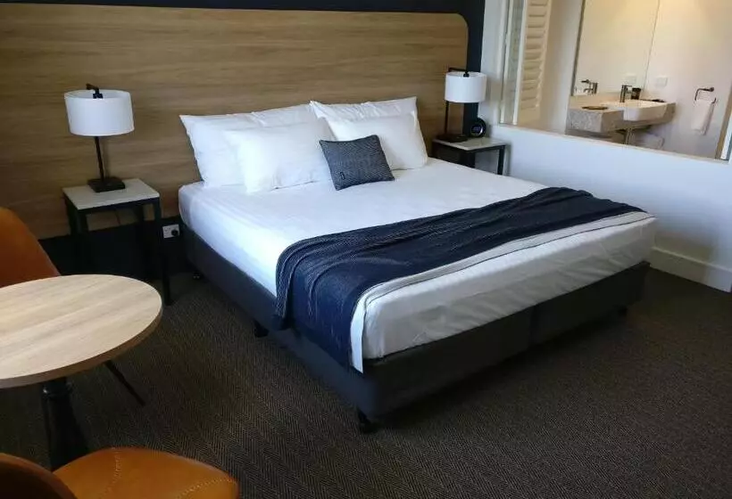 مُتل Springs Newcastle