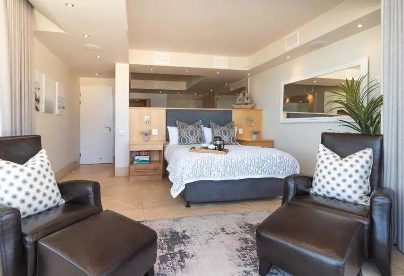 Majatalo Waves Of Grace Seafront Villa