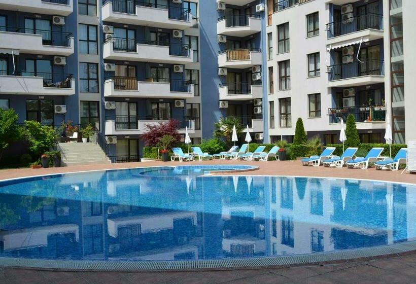 Apart Complex Amphora Palace