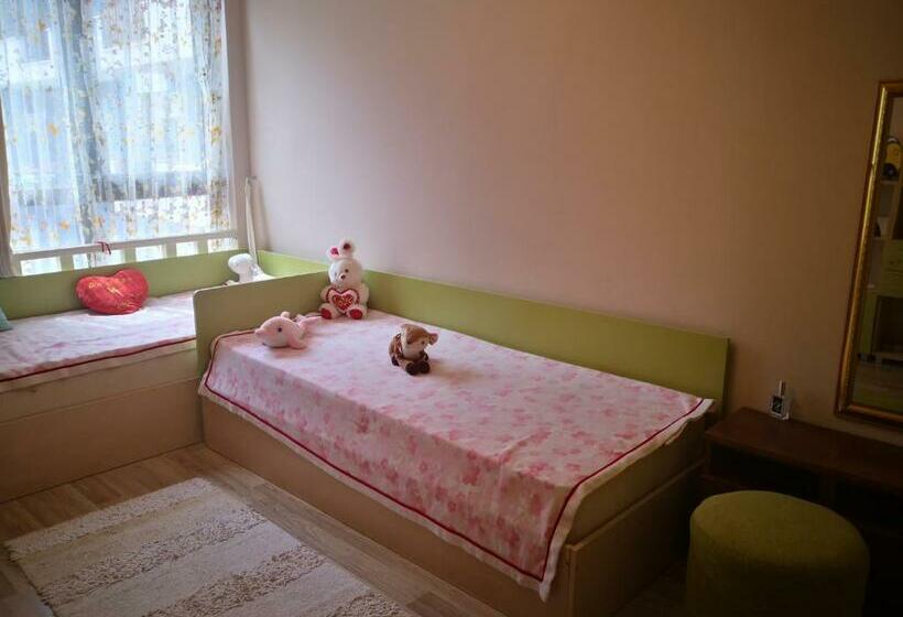 Apart Complex Amphora Palace