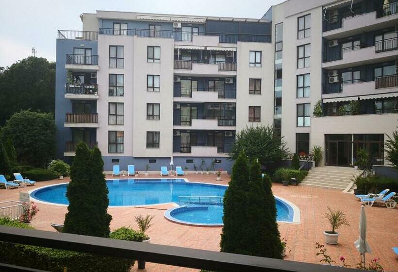 Apart Complex Amphora Palace