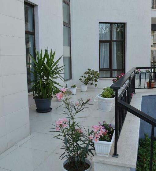 Apart Complex Amphora Palace