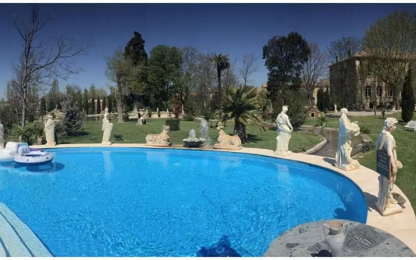 تختخواب و صبحانه Château Des Fontaines