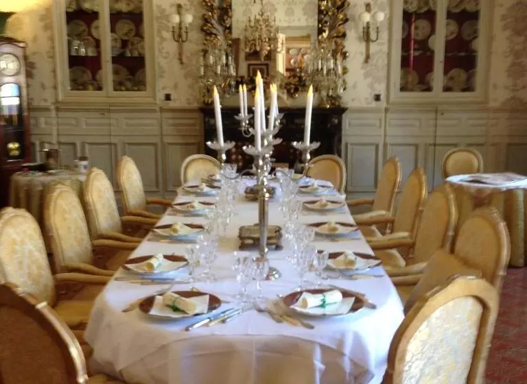 تختخواب و صبحانه Château Des Fontaines