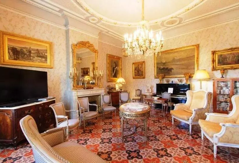 تختخواب و صبحانه Château Des Fontaines