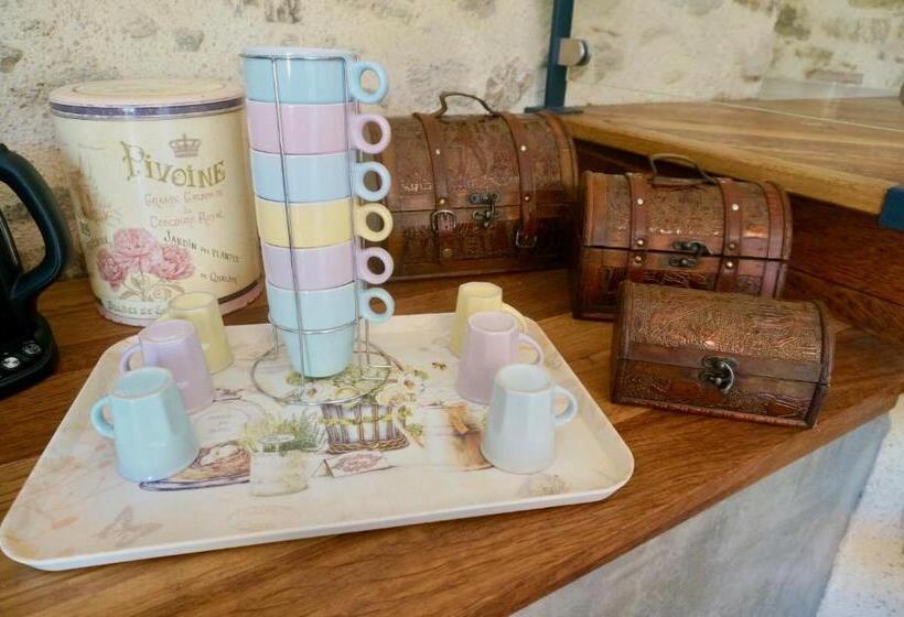 住宿加早餐  Le Mas Des Roches Proche Puy Du Fou