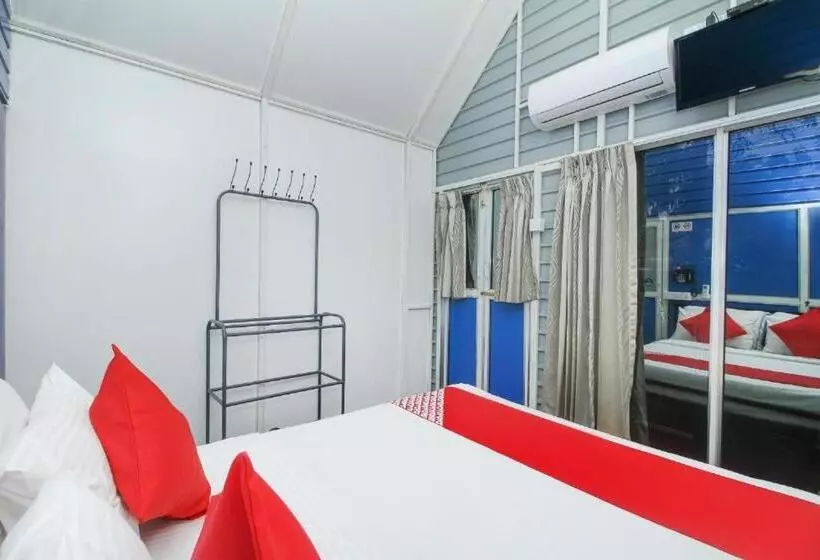 ホテル Airport A4 Transit Hub   Eco Chalets