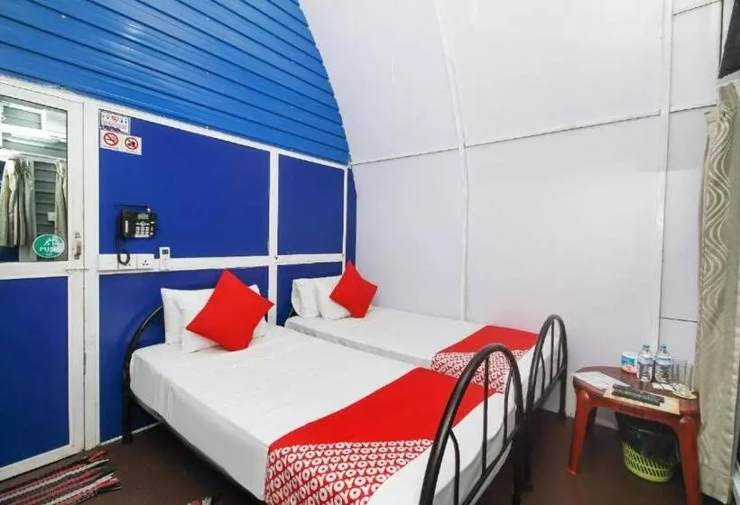 ホテル Airport A4 Transit Hub   Eco Chalets