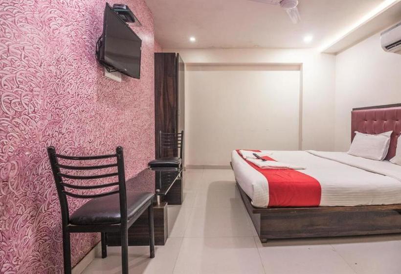 Hotel Mantra Residency