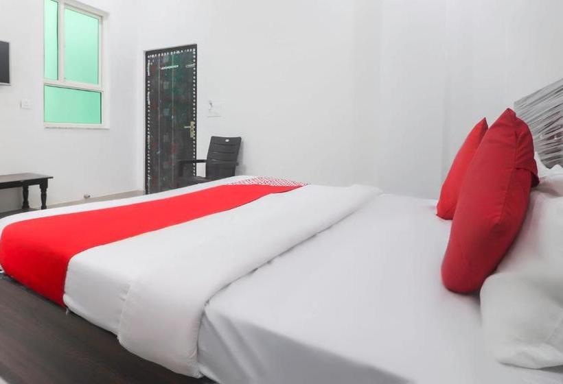 酒店 Oyo 67215 Shri Hit Radha Bhawan