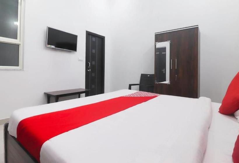 酒店 Oyo 67215 Shri Hit Radha Bhawan