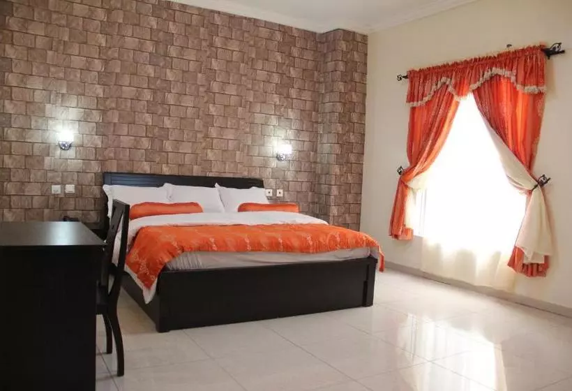 هتل Prenox  And Suites