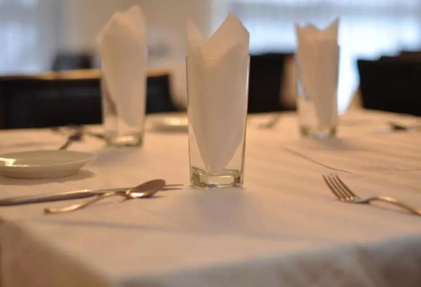 هتل Prenox  And Suites