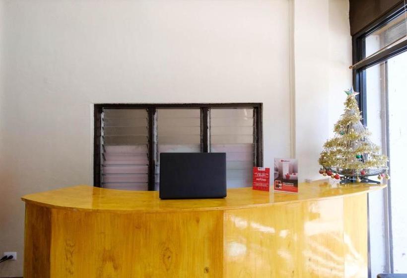 בית מלון כפרי Reddoorz @ Poblacion 6 Coron