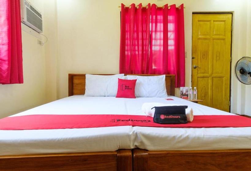 בית מלון כפרי Reddoorz @ Poblacion 6 Coron