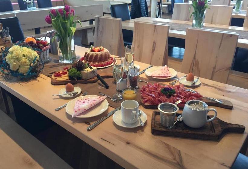 Hotelli Sonnenalm Kampenwand