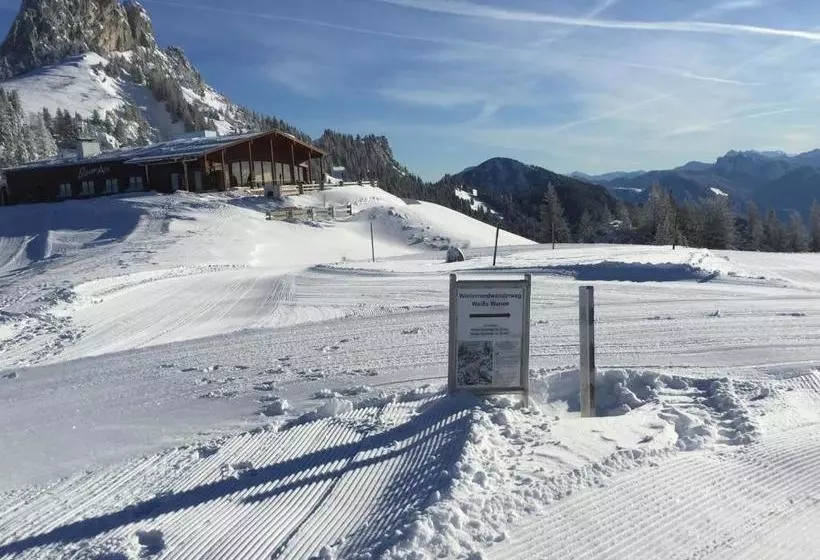 هتل Sonnenalm Kampenwand