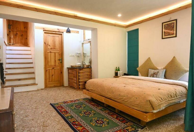 فندق Stone Hedge