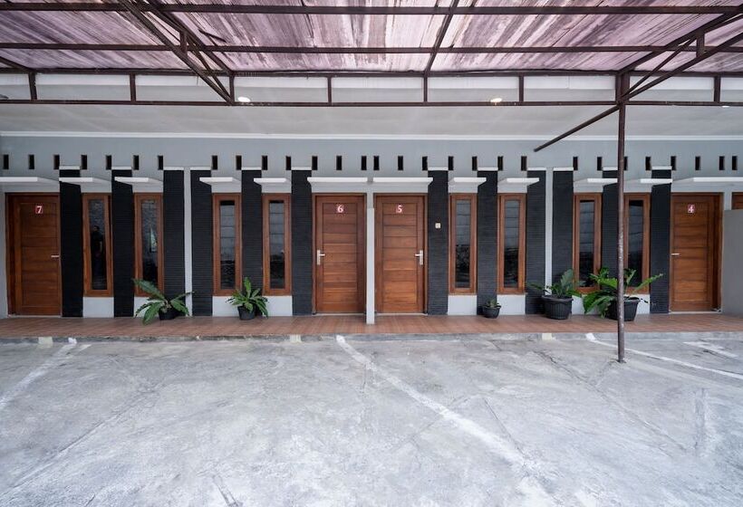 בית מלון כפרי Wisma Putra Jaya