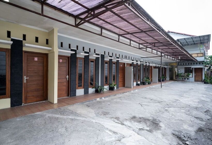 בית מלון כפרי Wisma Putra Jaya