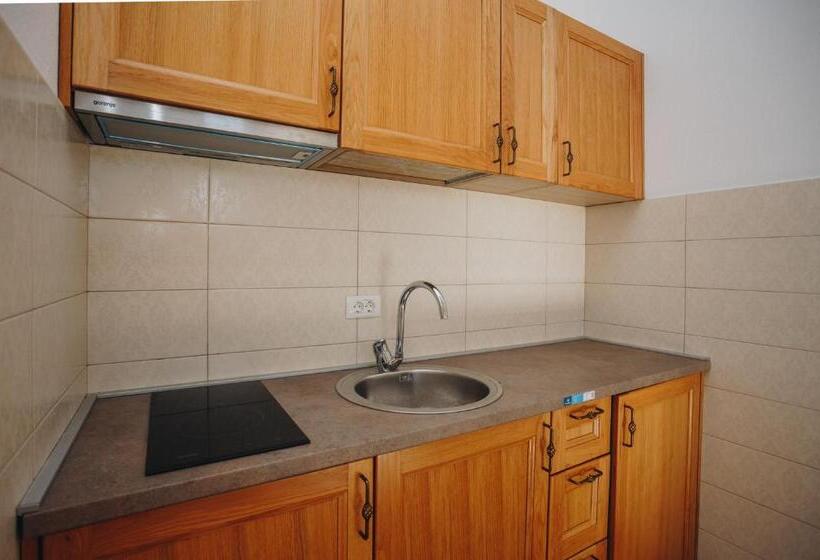 پانسیون Eco Winery Lipovac Apartments