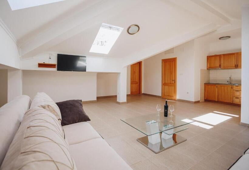 پانسیون Eco Winery Lipovac Apartments