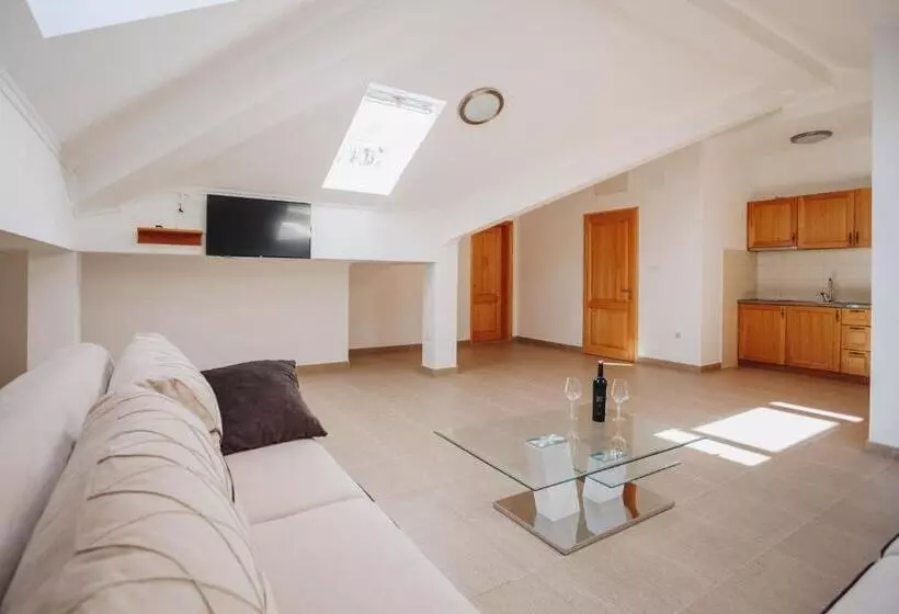 پانسیون Eco Winery Lipovac Apartments