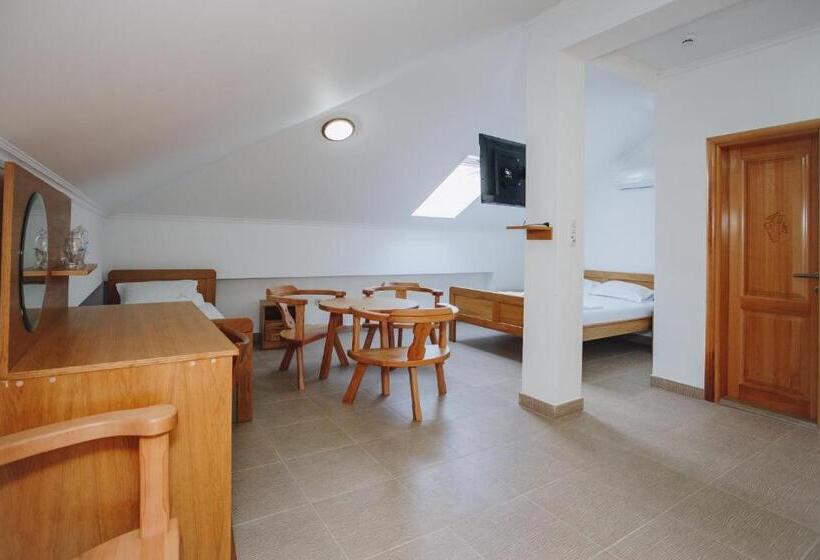 پانسیون Eco Winery Lipovac Apartments