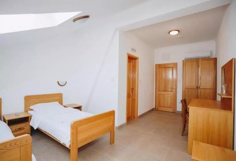 پانسیون Eco Winery Lipovac Apartments