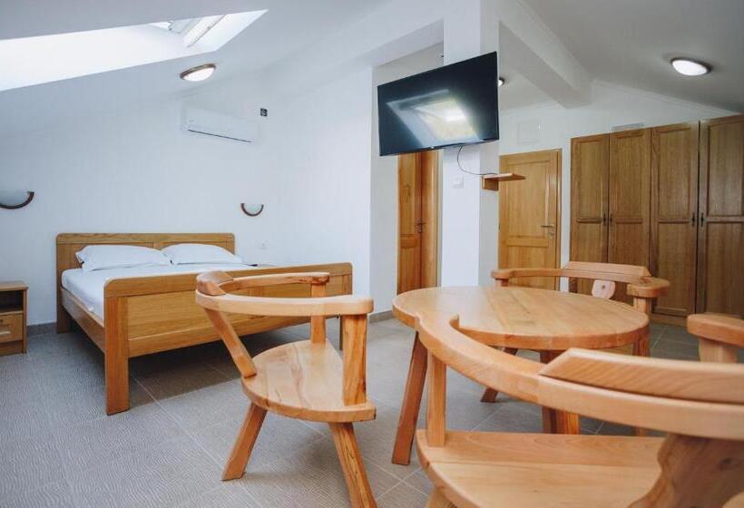 پانسیون Eco Winery Lipovac Apartments