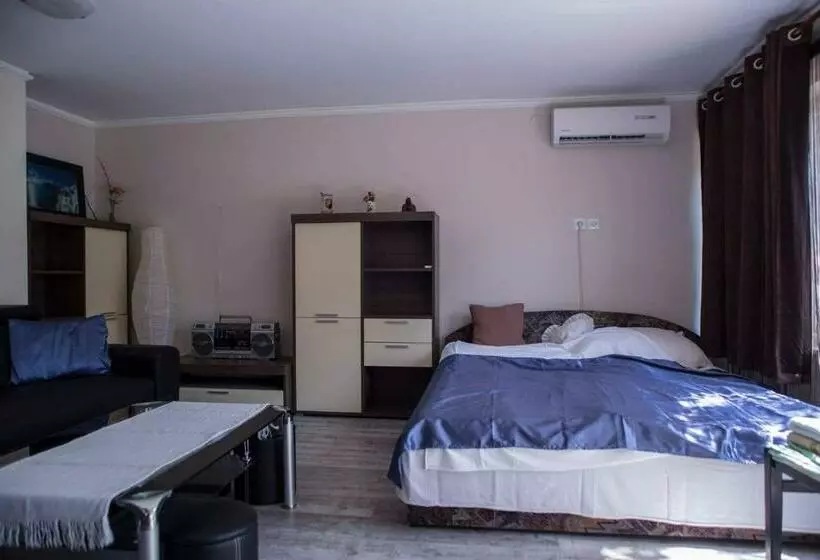 ペンション Meszaros Apartman