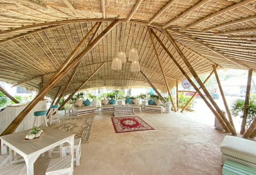 Hotel Beach House Camp