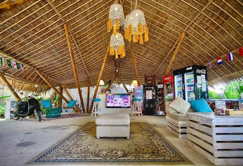 Hotel Beach House Camp