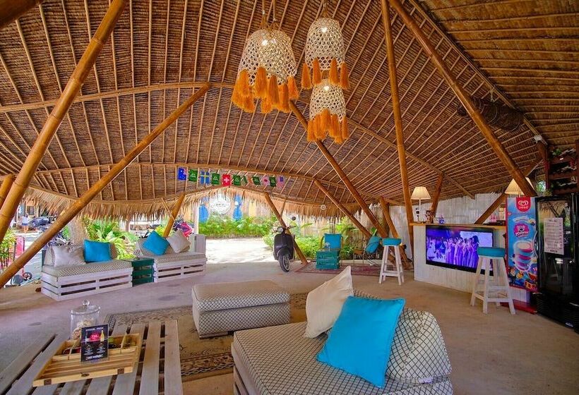 Hotel Beach House Camp