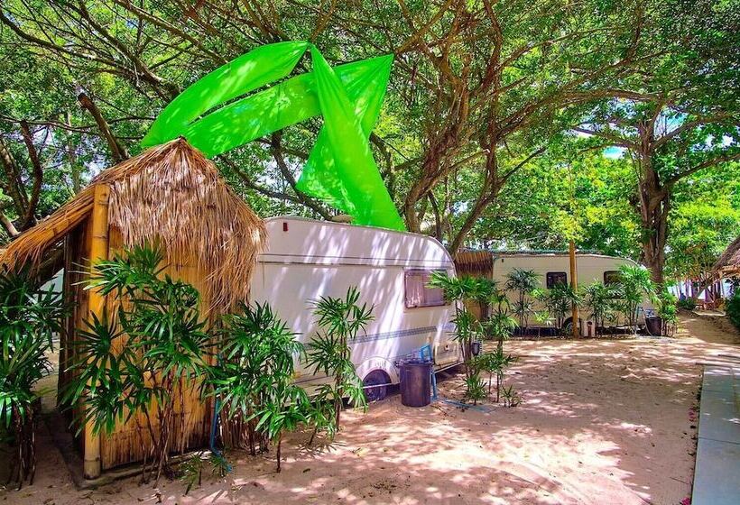 Hotel Beach House Camp