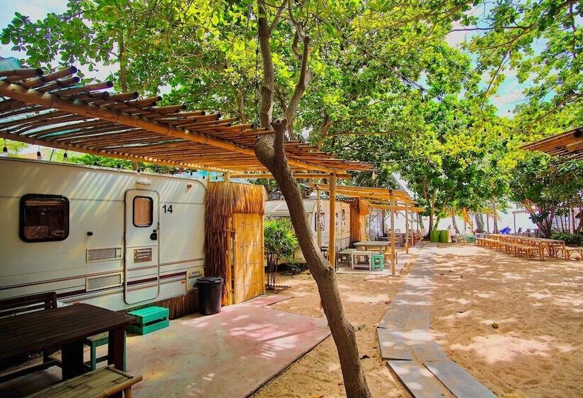 Hotel Beach House Camp