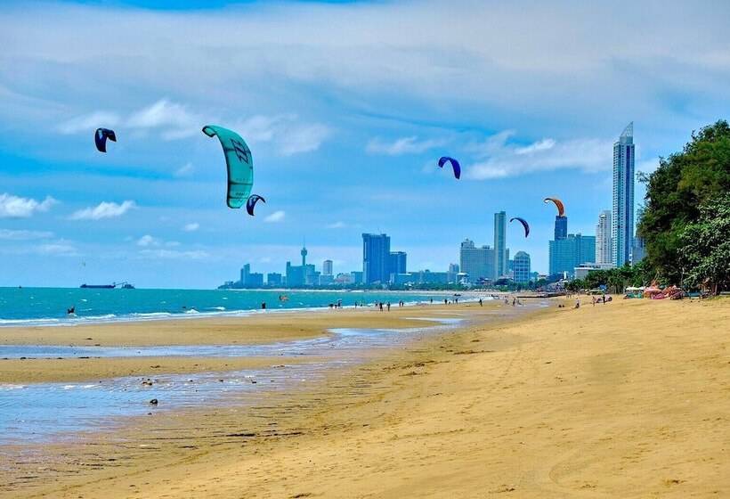 Hotel Beach House Camp