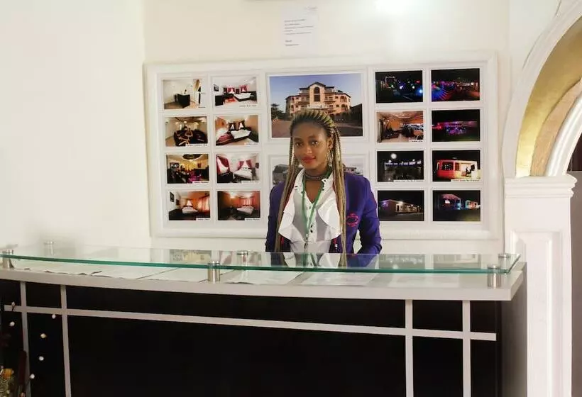 Carleton Hotel & Suites