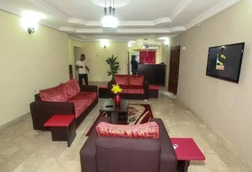 Carleton Hotel & Suites